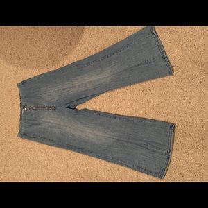 High waisted 70’s flare pant